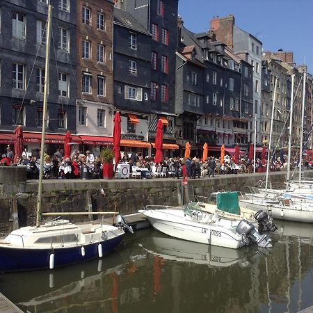 Chambre Le Nid Du Phare Avec Jacuzzi Honfleur Buitenkant foto